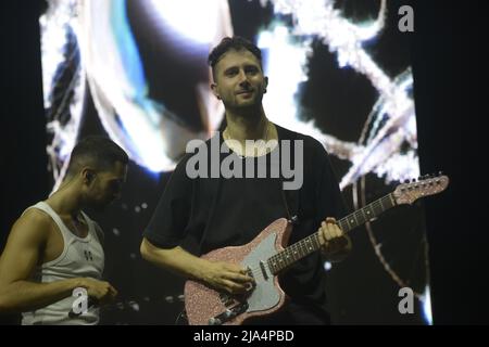 25 mai 2022, Padoue, Italie: Alessandro Mahmoud, connu professionnellement sous le nom de Mahmood, est un chanteur-compositeur italien. Il s'est élevé à l'importance après avoir concourir sur la sixième saison de la version italienne de X Factor. Il a remporté deux fois le Festival de musique de Sanremo, en 2019 avec la chanson 'soldi' et en 2022 avec Blanco avec la chanson ''Brividi''. Ses victoires de Sanremo lui ont permis de représenter l'Italie au Concours Eurovision de la chanson dans ces années respectives, finissant en deuxième place en 2019 et en sixième place en 2022 en tant que participant hôte.[1][2][3]..Mahmood a sorti deux albums studio, GioventÃ¹ br Banque D'Images