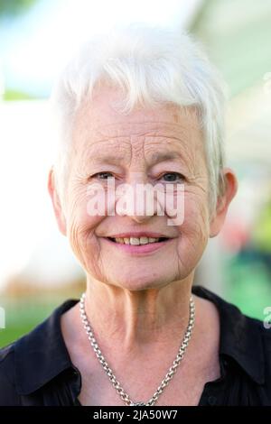 Hay Festival, Hay on Wye, pays de Galles, Royaume-Uni – vendredi 27th mai 2022 – Dame Jacqueline Wilson auteur le plus vendu chez Hay - photo Steven May / Alamy Live News Banque D'Images