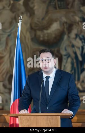 Prague, République tchèque. 27th mai 2022. Le ministre tchèque des Affaires étrangères, Jan Lipavsky, a été vu lors d'une conférence de presse commune à Prague. Liz Truss, ministre britannique des Affaires étrangères, du Commonwealth et du développement, a visité la République tchèque et rencontré le ministre tchèque des Affaires étrangères, Jan Lipavsky. (Photo de Tomas Tkachik/SOPA Images/Sipa USA) crédit: SIPA USA/Alay Live News Banque D'Images