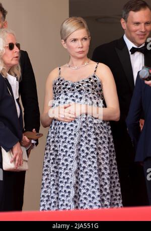 Cannes, France. 27th mai 2022. CANNES, FRANCE. 27 mai 2022 : Michelle Williams à la première de la manifestation au Festival de Cannes 75th. Crédit photo : Paul Smith/Alamy Live News Banque D'Images