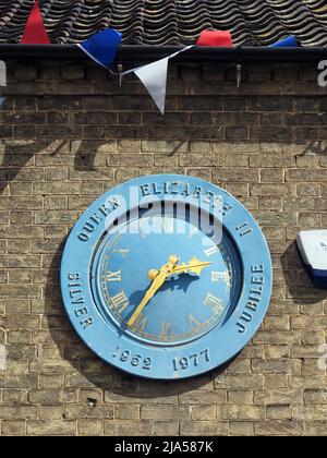 Décorations du Jubilé de diamant sur la place du marché de Southwold, une ville balnéaire de Suffolk. Banque D'Images