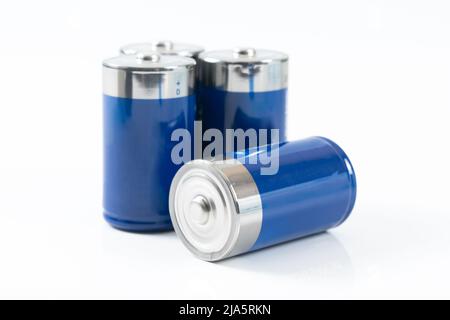 Batterie de taille D isolée sur fond blanc Banque D'Images