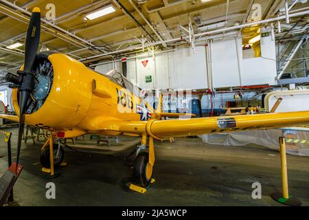 San Diego, Californie, États-Unis - JUILLET 2018 : SNJ Texan American Aircraft pour la formation en vol et les qualifications d'atterrissage de transporteur de 1950s World Banque D'Images