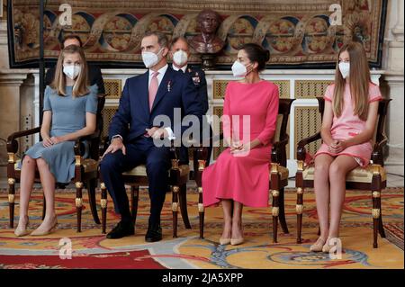 Les Royals espagnols décernent les prix de l'ordre du mérite civil avec: La princesse Leonor, le roi Felipe d'Espagne, la reine Letizia d'Espagne, la princesse Sofia où: Madrid, Espagne quand: 18 juin 2021 crédit: Oscar Gonzalez/WENN Banque D'Images