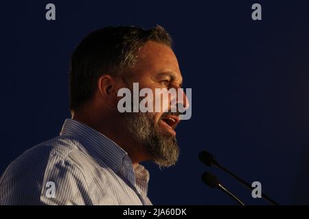 27 mai 2022 : 27 mai 2022 (Malaga) le président de Vox, Santiago Abascal, et le candidat de la formation à la présidence andalouse, Macarena Olona, participent à un rassemblement de campagne à l'occasion des élections à la Junta de Andalucia dans le Paseo del Muelle Uno, la Farola de málaga. (Credit image: © Lorenzo Carnero/ZUMA Press Wire) Banque D'Images