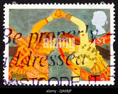 GRANDE-BRETAGNE - VERS 1995 : un timbre imprimé en Grande-Bretagne montre Girls exécutant aKathal Dance, période Aurangzeb, vers 1995 Banque D'Images