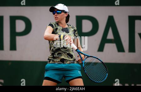 Fernanda Contreras Gomez, du Mexique, en action contre Daria Kasatkina, de Russie, lors de la deuxième manche du Roland-Garros 2022, tournoi de tennis Grand Chelem le 26 mai 2022 au stade Roland-Garros à Paris, France - photo: Rob Prange/DPPI/LiveMedia Banque D'Images