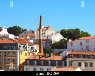 Belle vue aérienne de Lisbonne au point miradouro Portas do sol Banque D'Images