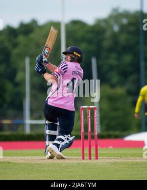 Joe Cracknell, de Middlesex, joue dans un match de T20 au club de cricket de Radlett le 26th mai 2022 Banque D'Images