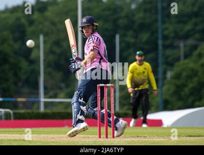 Joe Cracknell, de Middlesex, joue dans un match de T20 au club de cricket de Radlett le 26th mai 2022 Banque D'Images