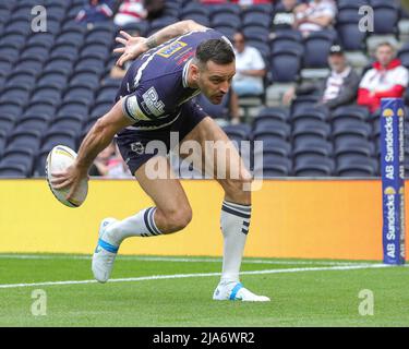 Londres, Royaume-Uni. 28th mai 2022. Craig Hall #4 de Featherstone Rovers va plus pour un essai et fait le score 6-6 pendant la première moitié à Londres, Royaume-Uni le 5/28/2022. (Photo de James Heaton via/News Images/Sipa USA) crédit: SIPA USA/Alay Live News Banque D'Images