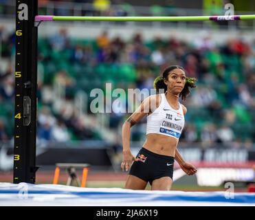 27 mai 2022 Eugene OU États-Unis : Vashti Cunningham s'approche du saut en hauteur lors de la rencontre nocturne Nike Prefontaine Classic. Vashti place deuxième à Hayward Field Eugene, OU Thurman James/CSM Banque D'Images