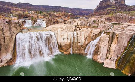 Vue aérienne sur les chutes Shoshone dans l'Idaho au-dessus des eaux Banque D'Images