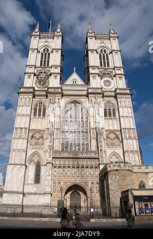 Westminster, Londres, Royaume-Uni. 25th mai 2022. L'abbaye historique de Westminster à Westminster, Londres. Les moines bénédictins fondèrent l'abbaye de Westminster en 960AD. L'abbaye est l'église du Couronnement depuis 1066. Le Prince William et Kate Middleton se sont mariés à l'abbaye de Westminster. Crédit : Maureen McLean/Alay Banque D'Images