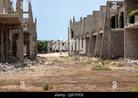 Hôtel abandonné en ruine à Santa Maria, Sal, île du Cap-Vert, îles Cabo Verde, Afrique Banque D'Images