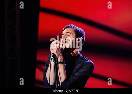 Rome, Italie. 26th août 2017. Tom Smith (Thomas Michael Henry Smith) joue en direct avec ses rédacteurs de groupe à la Piazza San Giovanni à Rome. (Photo de Valeria Magri/SOPA Images/Sipa USA) crédit: SIPA USA/Alay Live News Banque D'Images