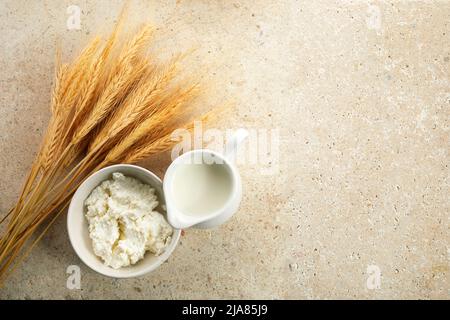 Produit laitier casher pour la fête juive Shavuot. Couvre-oreiller plat. Banque D'Images