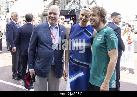 VETTEL Sebastian (ger), Aston Martin F1 Team AMR22, portrait Alberto II prince de Monaco et Charlene, Princesse de Monaco pendant le Grand Prix de Monaco de Formule 1 2022, 7th tour du Championnat du monde de Formule 1 de la FIA 2022, sur le circuit de Monaco, du 27 au 29 mai, 2022 à Monte-Carlo, Monaco - photo: Xavi Bonilla / DPPI/DPPI/LiveMedia Banque D'Images