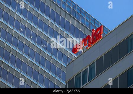 Bucarest, Roumanie - 20 mai 2022 : le logo de emia.com est visible sur un bâtiment. Banque D'Images