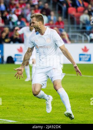 Toronto, Canada. 28th mai 2022. Le 28 mai 2022, Kacper Przybylko, de Chicago Fire, célèbre ses scores lors du match de football de la Major League (MLS) 2022 entre Chicago Fire et le Toronto FC à BMO Field, à Toronto, au Canada. Credit: Zou Zheng/Xinhua/Alamy Live News Banque D'Images