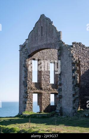 Le château de Slains, également connu sous le nom de château de New Slains pour le distinguer du château de Old Slains voisin, est un château en ruines dans Aberdeenshire, en Écosse. Banque D'Images