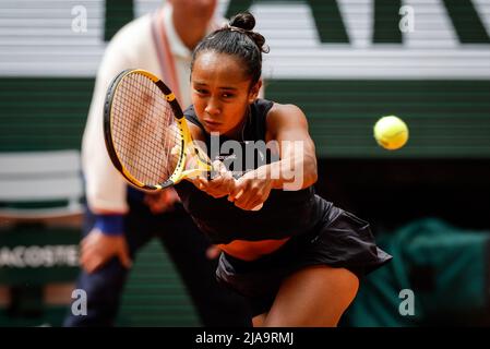 Paris, France. 29th mai 2022. Leylah FERNANDEZ du Canada pendant le huitième jour de Roland-Garros 2022, French Open 2022, Grand Chelem Tournoi de tennis le 29 mai 2022 au stade Roland-Garros à Paris, France - photo Matthieu Mirville/DPPI crédit: DPPI Media/Alay Live News Banque D'Images