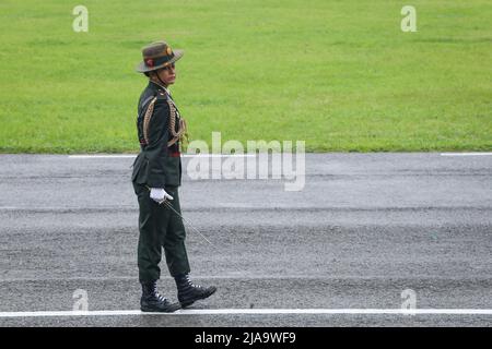 Katmandou, Népal. 29th mai 2022. Le 29 mai 2022 à Katmandou, Népal. Un membre de l'armée népalaise participe au défilé lors de la célébration du jour de la République 15th au Pavillon de l'armée. (Photo de Abhishek Maharajan/Sipa USA) crédit: SIPA USA/Alay Live News Banque D'Images