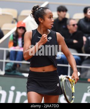 Paris, France. 29th mai 2022. Roland Garros Paris French Open 2022 jour 8 28052022 Leylah Fernandez (CAN) remporte le quatrième tour de match Credit: Roger Parker/Alay Live News Banque D'Images