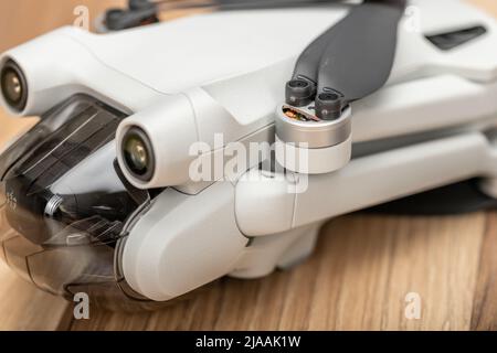 Torquay, Royaume-Uni. Dimanche 29 mai 2022. Découvrez le nouveau DJI 3 Mini Pro Drone, récemment sorti au Royaume-Uni. Banque D'Images