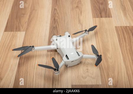 Torquay, Royaume-Uni. Dimanche 29 mai 2022. Découvrez le nouveau DJI 3 Mini Pro Drone, récemment sorti au Royaume-Uni. Banque D'Images