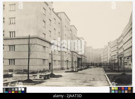 20., Winarssskystraße 15-21 / Stromstraße 36-38 / Pasettistraße 37-45 / Vorgartenstraße 44-Winarssskyhof-vue sur la cour. Inconnu Banque D'Images