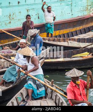 Dhaka, Bangladesh. 22nd mai 2022. Style de vie quotidien de Panghat, Burigongga Riverbank. (Credit image: © Md. Noor Hossain/Pacific Press via ZUMA Press Wire) Banque D'Images