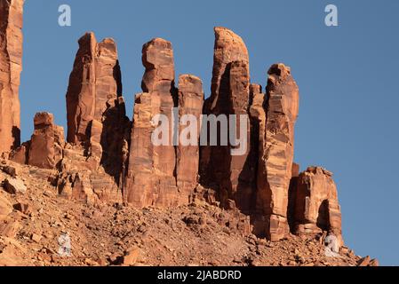 Pinnacles en grès, Labyrinth Canyon, Utah. Banque D'Images