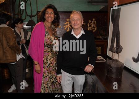 La galériste Patricia Ederhy, expose les photos de Patrick Braoudé, à la Galerie Cristo, 33, rue Paul Bert, 93400 St Ouen. Banque D'Images