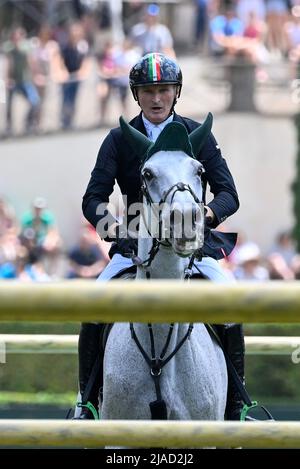 Roma, Italie. 29th mai 2022. Fabio Brotto (ITA) pendant Premio 10 - Rome Grand Prix Rolex du 89th CSIO Rome 2022 sur la Piazza di Siena à Rome le 28 mai 2022 crédit: Agence photo indépendante/Alamy Live News Banque D'Images