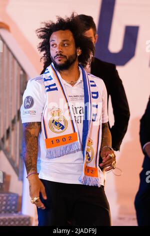 Madrid, Espagne. 29th mai 2022. Marcelo Vieira arrive à la fête traditionnelle de Cibeles, où des milliers de fans célèbrent la victoire de la Ligue des champions de l'UEFA en 14th dans l'histoire du Real Madrid après avoir battu Liverpool 1-0 dans la finale de Paris. (Photo par Atilano Garcia/SOPA Images/Sipa USA) crédit: SIPA USA/Alay Live News Banque D'Images