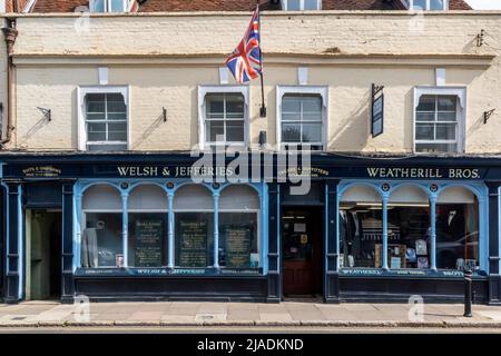 Welsh et Jefferies et Weatherill Brothers boutiques sur High Street, Eton, Berkshire, Angleterre, Royaume-Uni Banque D'Images