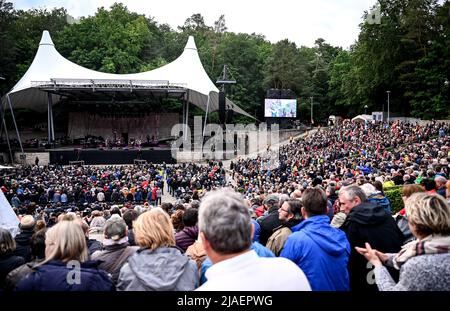 Berlin, Allemagne. 29th mai 2022. Le musicien Eric Clapton se produit au Waldbühne. Credit: Britta Pedersen/dpa/Alay Live News Banque D'Images