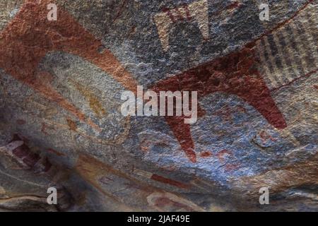 Vue intérieure incroyable photos des formations de grottes de Laas Geel - les plus anciennes peintures de grottes connues dans la Corne de l'Afrique Banque D'Images