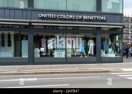 Luxembourg, mai 2022. Vue extérieure de la boutique United Colors de Benetton dans le centre-ville Banque D'Images