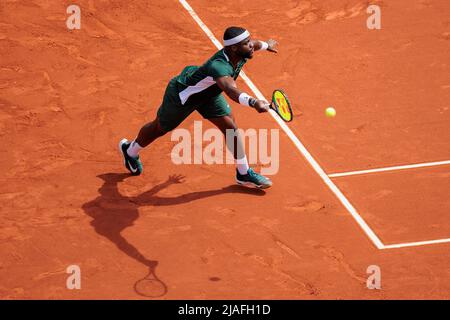 BARCELONE - APR 22: Frances Tiafoe en action pendant le tournoi de tennis de Banc Sabadell ouvert à Barcelone au Real Club de Tenis Barcelone le 22 avril 20 Banque D'Images