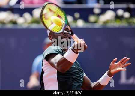 BARCELONE - APR 22: Frances Tiafoe en action pendant le tournoi de tennis de Banc Sabadell ouvert à Barcelone au Real Club de Tenis Barcelone le 22 avril 20 Banque D'Images