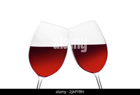 Deux verres de vin rouge isolated on white Banque D'Images