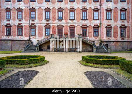 Le château de Libochovice est un bâtiment historique baroque Banque D'Images