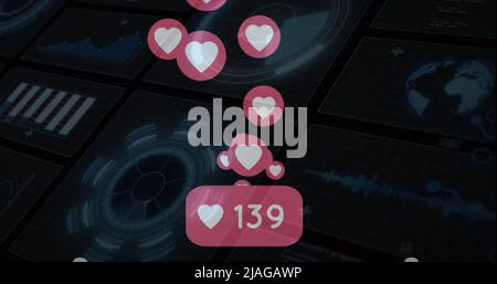 Image numérique de multiples icônes de coeur flottant sur des scanners ronds sur fond noir. Interface informatique et concept de technologie Banque D'Images