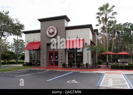 Orlando, FL, États-Unis - 5 janvier 2022 : un restaurant Panda Express à Orlando, FL, États-Unis. Banque D'Images