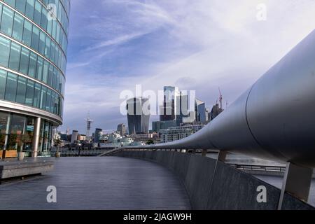 Le Walkie-Talkie à Londres vu de l'autre côté de la Tamise, pris le 21st mai 2022. Banque D'Images