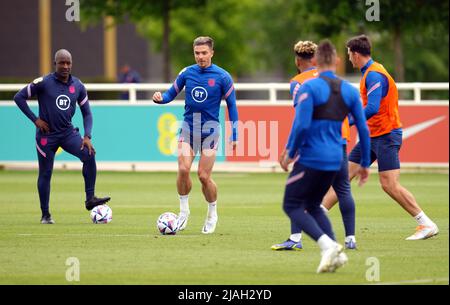 Jack Grealish, de l'Angleterre, lors d'une séance d'entraînement au parc St George, Burton-upon-Trent. Date de la photo: Lundi 30 mai 2022. Banque D'Images