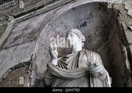 Le bain de Vénus, une des plus belles parties du jardin anglais dans le parc du Palais Royal de Caserta Banque D'Images