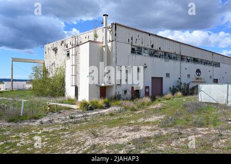 IRVINE, CALIFORNIE - 23 FÉVRIER 2022 : immeuble HMM-163 situé sur l'ancienne station aérienne de l'USMC El Toro, qui fait maintenant partie du Grand Parc et dont la démolition est prévue. Banque D'Images